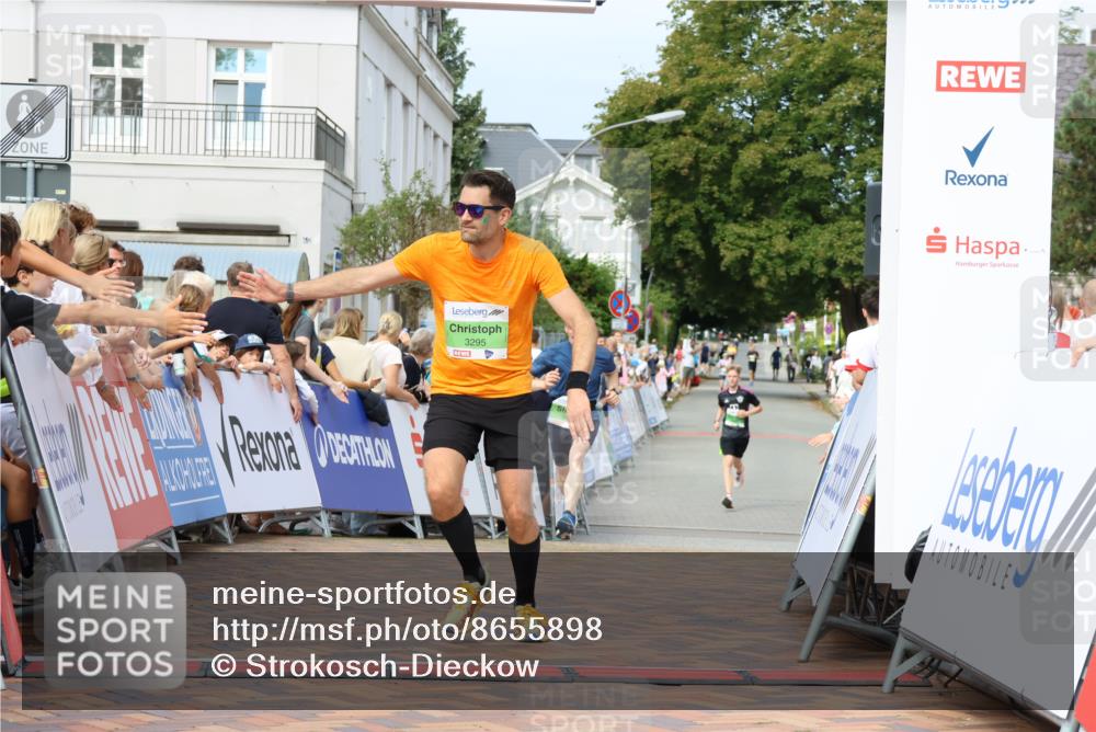31.08.2025 - 21. Blankeneser Heldenlauf Strokosch-Dieckow http://msf.ph/oto/8655898 31.08.2025 10:58:59 Ziel 3295, 3426 meine-sportfotos.de