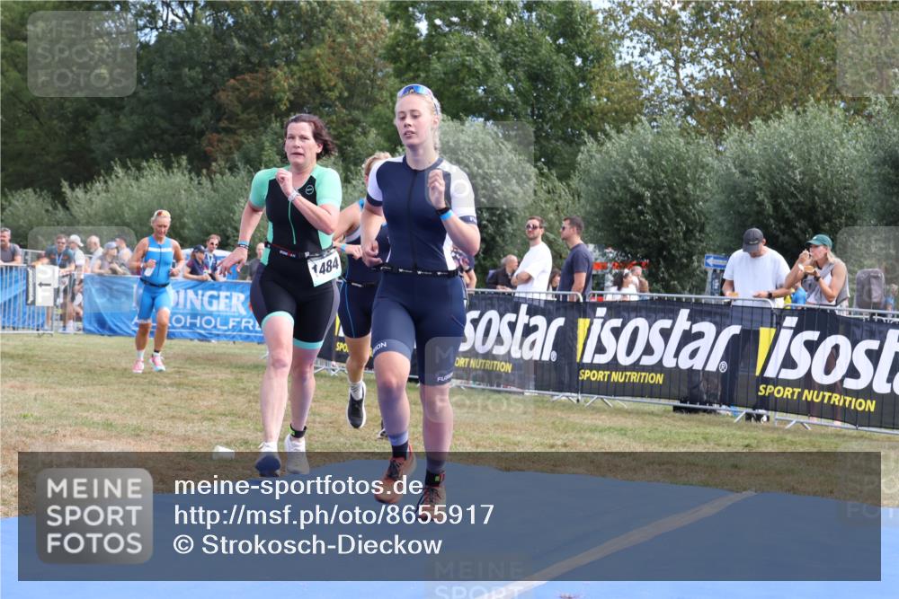 31.08.2025 - Elbe Triathlon Hamburg Strokosch-Dieckow http://msf.ph/oto/8655917 31.08.2025 11:56:07 Ziel 930, 931, 988, 1484 meine-sportfotos.de