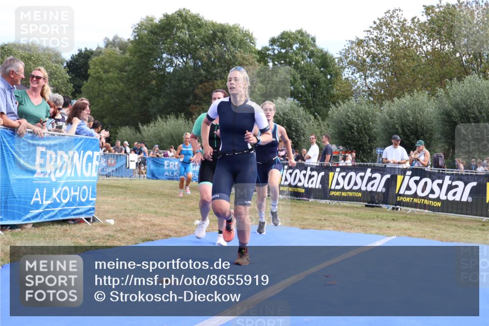 31.08.2025 - Elbe Triathlon Hamburg Strokosch-Dieckow http://msf.ph/oto/8655919 31.08.2025 11:56:08 Ziel 930, 931, 988, 1484 meine-sportfotos.de