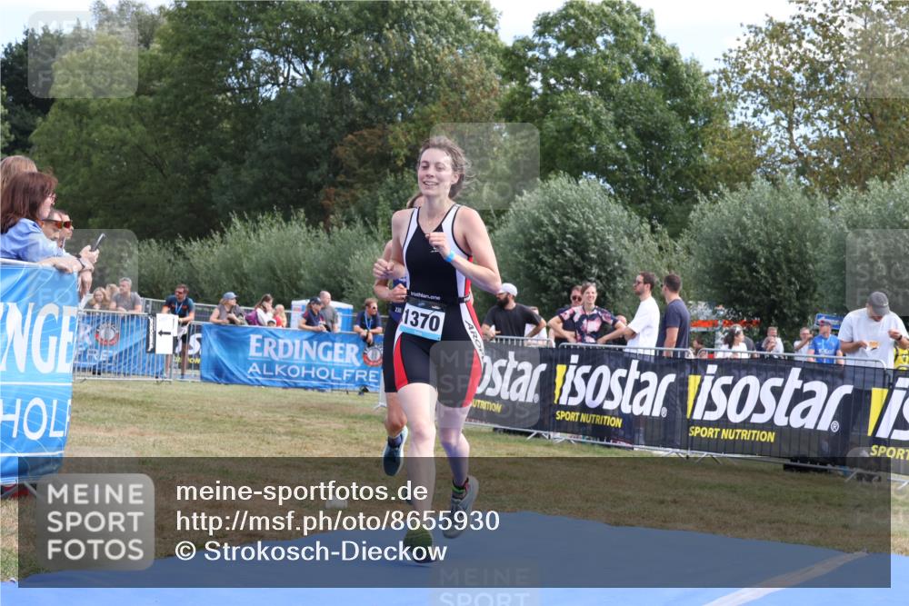 31.08.2025 - Elbe Triathlon Hamburg Strokosch-Dieckow http://msf.ph/oto/8655930 31.08.2025 11:56:20 Ziel 920, 1370 meine-sportfotos.de