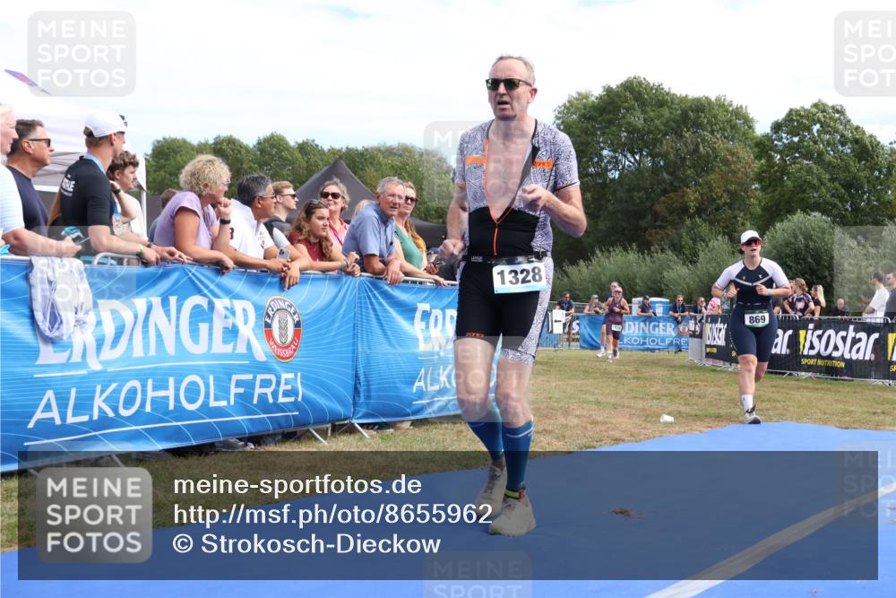 31.08.2025 - Elbe Triathlon Hamburg Strokosch-Dieckow http://msf.ph/oto/8655962 31.08.2025 11:56:57 Ziel 869, 1328, 1374, 1442 meine-sportfotos.de