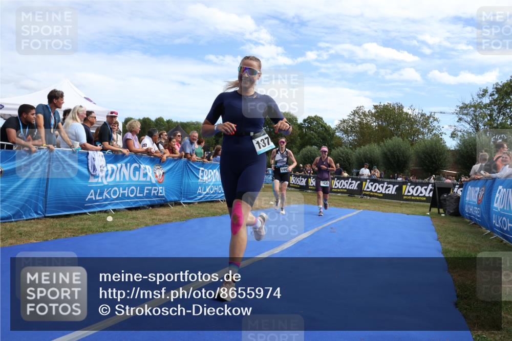 31.08.2025 - Elbe Triathlon Hamburg Strokosch-Dieckow http://msf.ph/oto/8655974 31.08.2025 11:57:05 Ziel 869, 1374, 1435, 1442, 1448 meine-sportfotos.de