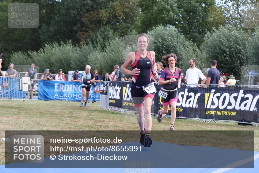 31.08.2025 - Elbe Triathlon Hamburg Strokosch-Dieckow http://msf.ph/oto/8655991 31.08.2025 11:57:14 Ziel 1429, 1448, 1462 meine-sportfotos.de