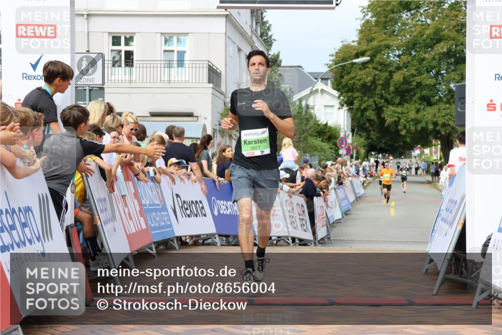31.08.2025 - 21. Blankeneser Heldenlauf Strokosch-Dieckow http://msf.ph/oto/8656004 31.08.2025 10:58:49 Ziel 3077 meine-sportfotos.de