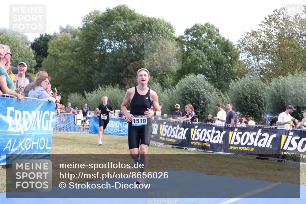 31.08.2025 - Elbe Triathlon Hamburg Strokosch-Dieckow http://msf.ph/oto/8656026 31.08.2025 11:57:43 Ziel 1519, 1534 meine-sportfotos.de