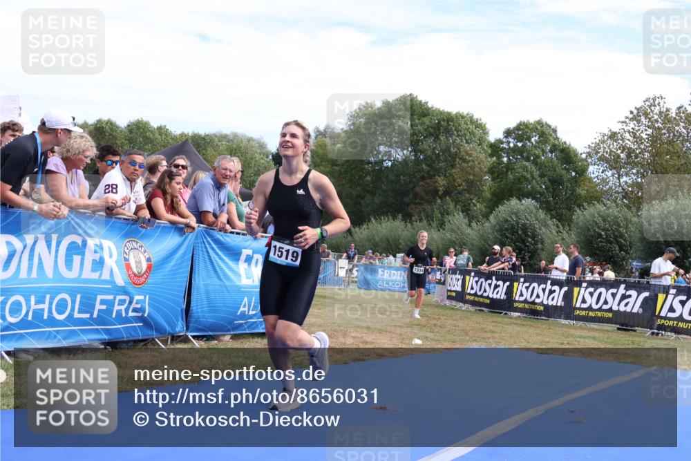 31.08.2025 - Elbe Triathlon Hamburg Strokosch-Dieckow http://msf.ph/oto/8656031 31.08.2025 11:57:45 Ziel 1519, 1534 meine-sportfotos.de