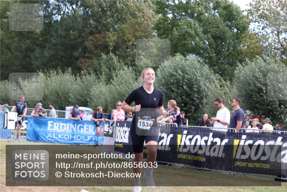 31.08.2025 - Elbe Triathlon Hamburg Strokosch-Dieckow http://msf.ph/oto/8656033 31.08.2025 11:57:46 Ziel 1519, 1534 meine-sportfotos.de