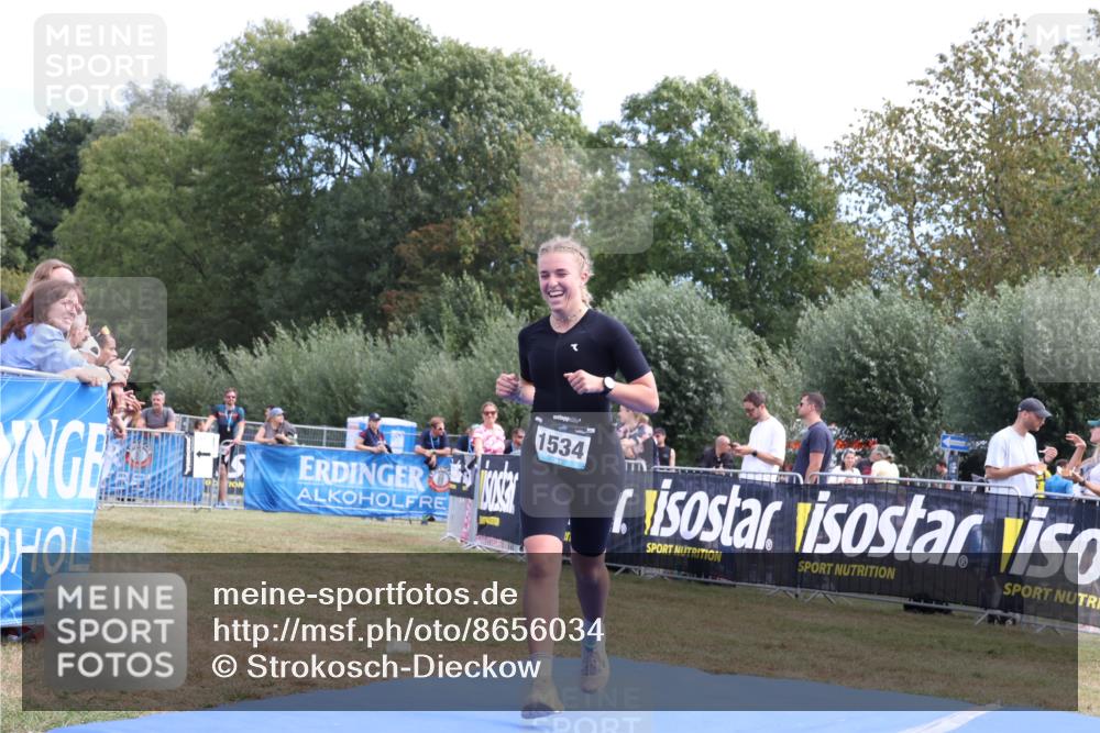 31.08.2025 - Elbe Triathlon Hamburg Strokosch-Dieckow http://msf.ph/oto/8656034 31.08.2025 11:57:48 Ziel 1519, 1534 meine-sportfotos.de
