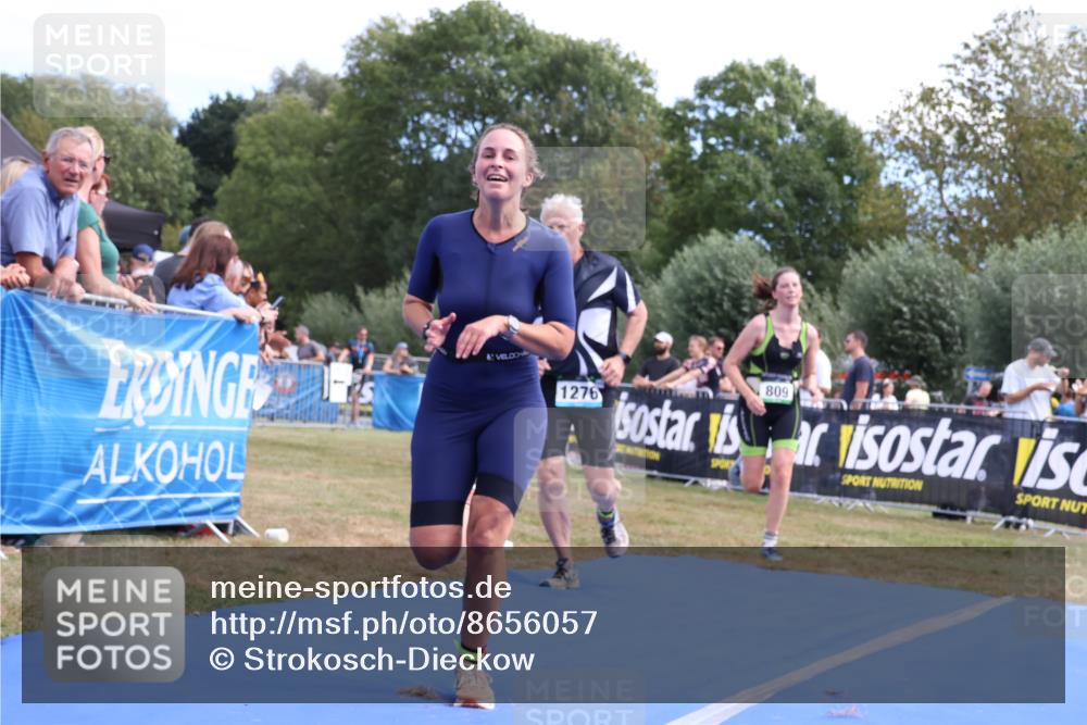 31.08.2025 - Elbe Triathlon Hamburg Strokosch-Dieckow http://msf.ph/oto/8656057 31.08.2025 11:58:04 Ziel 809, 1276, 1393, 1476 meine-sportfotos.de