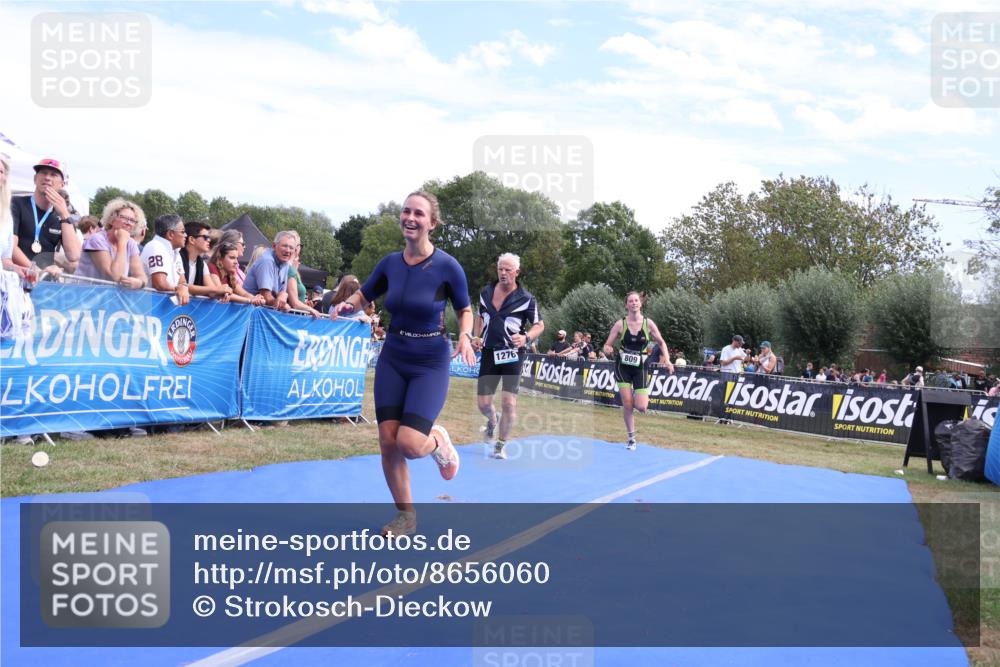 31.08.2025 - Elbe Triathlon Hamburg Strokosch-Dieckow http://msf.ph/oto/8656060 31.08.2025 11:58:05 Ziel 809, 1276, 1393, 1476 meine-sportfotos.de