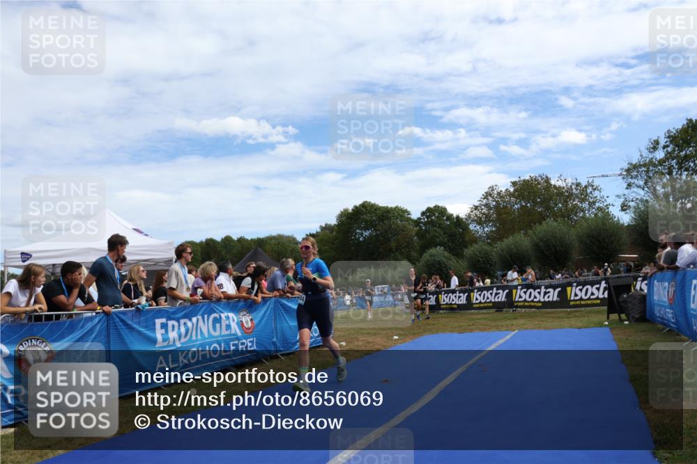 31.08.2025 - Elbe Triathlon Hamburg Strokosch-Dieckow http://msf.ph/oto/8656069 31.08.2025 11:58:27 Ziel 1154, 1404, 1576, 1597 meine-sportfotos.de