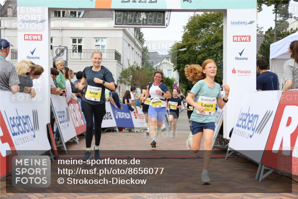 31.08.2025 - 21. Blankeneser Heldenlauf Strokosch-Dieckow http://msf.ph/oto/8656077 31.08.2025 10:31:49 Ziel 2077, 2407, 2280, 2462, 2340, 2278 meine-sportfotos.de