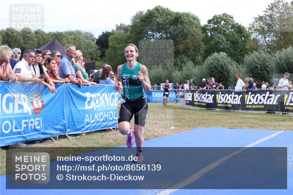 31.08.2025 - Elbe Triathlon Hamburg Strokosch-Dieckow http://msf.ph/oto/8656139 31.08.2025 11:59:02 Ziel 1361, 1408, 1433 meine-sportfotos.de