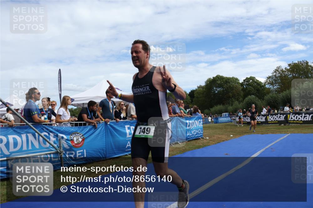 31.08.2025 - Elbe Triathlon Hamburg Strokosch-Dieckow http://msf.ph/oto/8656140 31.08.2025 11:59:14 Ziel 749, 899 meine-sportfotos.de