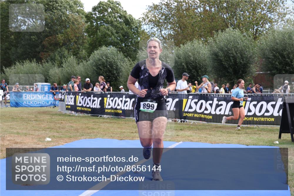31.08.2025 - Elbe Triathlon Hamburg Strokosch-Dieckow http://msf.ph/oto/8656144 31.08.2025 11:59:17 Ziel 749, 899 meine-sportfotos.de