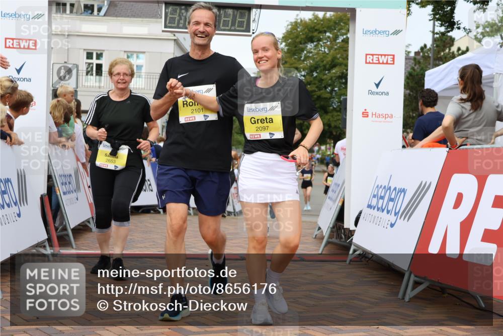 31.08.2025 - 21. Blankeneser Heldenlauf Strokosch-Dieckow http://msf.ph/oto/8656176 31.08.2025 10:31:29 Ziel 2664, 2740, 2406, 2776, 2097, 2649, 2101, 2647, 2653, 2274 meine-sportfotos.de