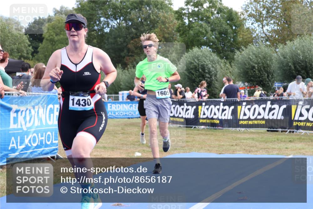 31.08.2025 - Elbe Triathlon Hamburg Strokosch-Dieckow http://msf.ph/oto/8656187 31.08.2025 11:59:43 Ziel 1377, 1430, 1530, 1588, 1610 meine-sportfotos.de