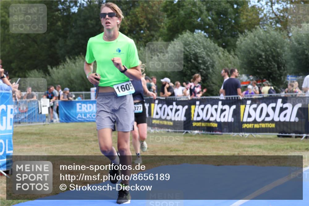 31.08.2025 - Elbe Triathlon Hamburg Strokosch-Dieckow http://msf.ph/oto/8656189 31.08.2025 11:59:44 Ziel 1377, 1430, 1530, 1588, 1610 meine-sportfotos.de