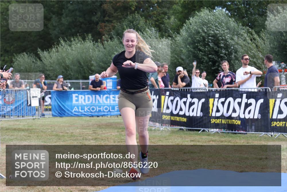 31.08.2025 - Elbe Triathlon Hamburg Strokosch-Dieckow http://msf.ph/oto/8656220 31.08.2025 12:00:00 Ziel 1407, 1584 meine-sportfotos.de