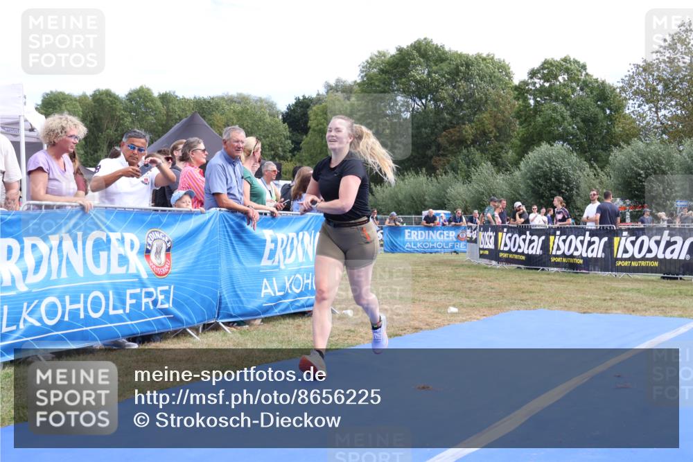 31.08.2025 - Elbe Triathlon Hamburg Strokosch-Dieckow http://msf.ph/oto/8656225 31.08.2025 12:00:02 Ziel 1407, 1584 meine-sportfotos.de