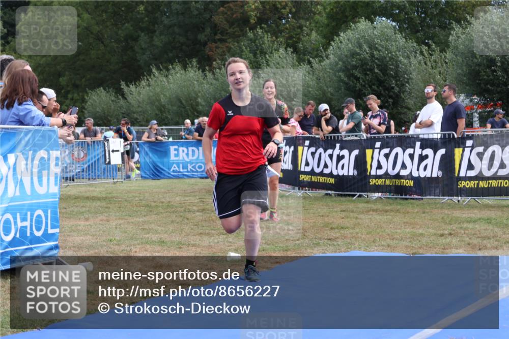 31.08.2025 - Elbe Triathlon Hamburg Strokosch-Dieckow http://msf.ph/oto/8656227 31.08.2025 12:00:14 Ziel 1353, 1463 meine-sportfotos.de