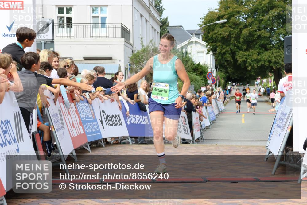 31.08.2025 - 21. Blankeneser Heldenlauf Strokosch-Dieckow http://msf.ph/oto/8656240 31.08.2025 10:58:24 Ziel 3558 meine-sportfotos.de