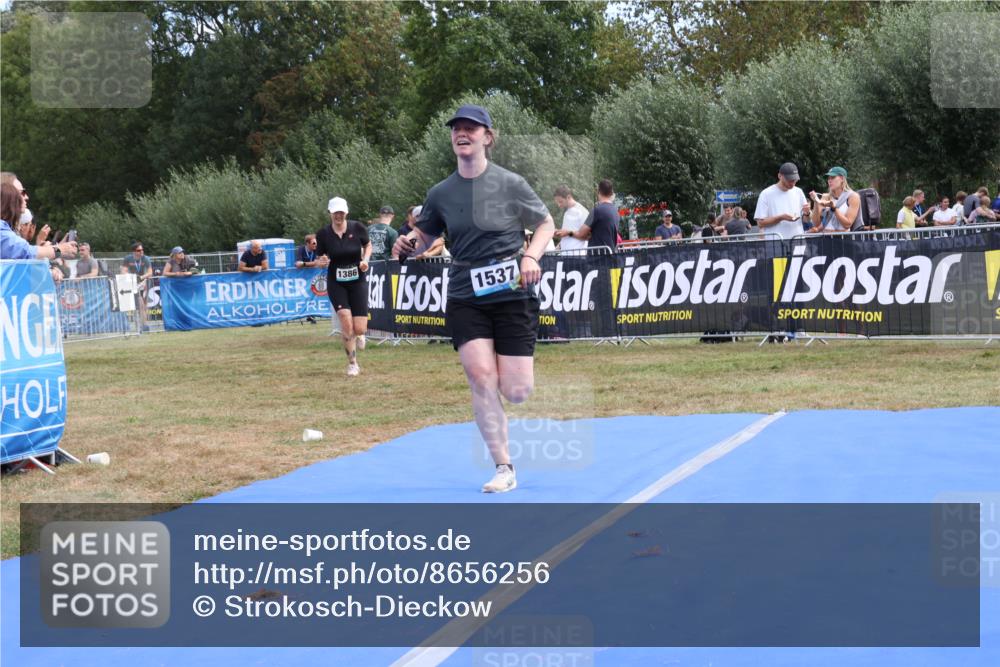 31.08.2025 - Elbe Triathlon Hamburg Strokosch-Dieckow http://msf.ph/oto/8656256 31.08.2025 12:00:40 Ziel 901, 1257, 1386, 1416, 1537 meine-sportfotos.de