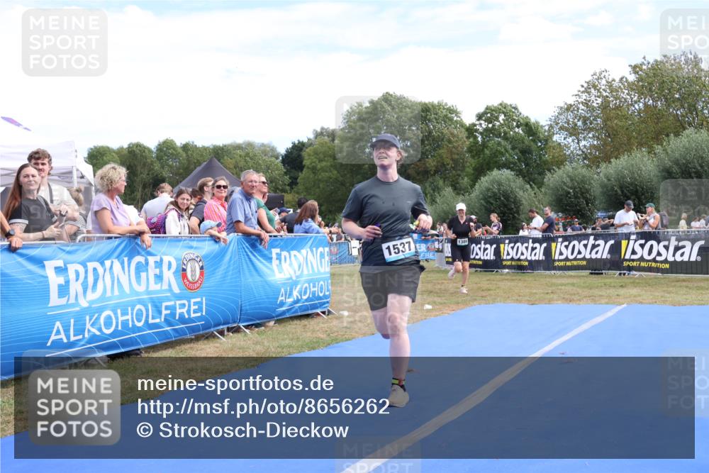 31.08.2025 - Elbe Triathlon Hamburg Strokosch-Dieckow http://msf.ph/oto/8656262 31.08.2025 12:00:41 Ziel 901, 1257, 1386, 1416, 1537 meine-sportfotos.de