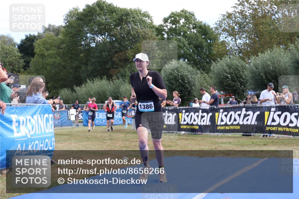 31.08.2025 - Elbe Triathlon Hamburg Strokosch-Dieckow http://msf.ph/oto/8656266 31.08.2025 12:00:43 Ziel 842, 901, 1257, 1386, 1416, 1486, 1537 meine-sportfotos.de