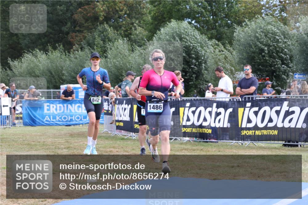 31.08.2025 - Elbe Triathlon Hamburg Strokosch-Dieckow http://msf.ph/oto/8656274 31.08.2025 12:00:48 Ziel 842, 1324, 1386, 1486 meine-sportfotos.de