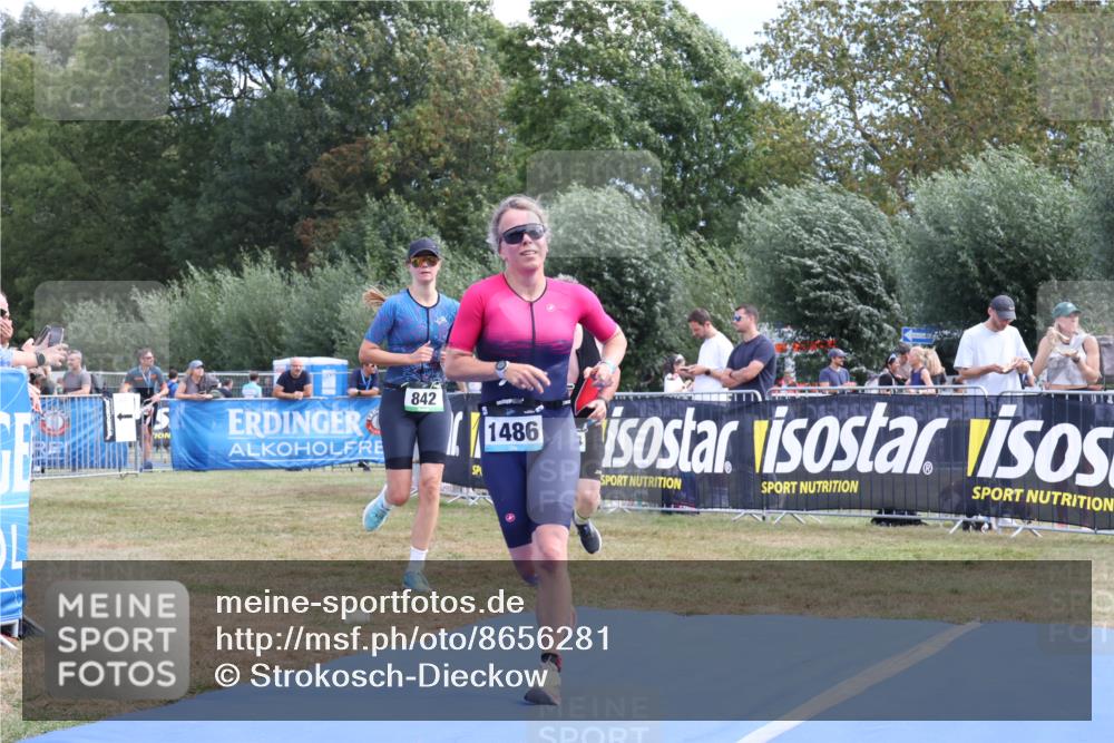 31.08.2025 - Elbe Triathlon Hamburg Strokosch-Dieckow http://msf.ph/oto/8656281 31.08.2025 12:00:49 Ziel 842, 1324, 1386, 1486, 1612 meine-sportfotos.de