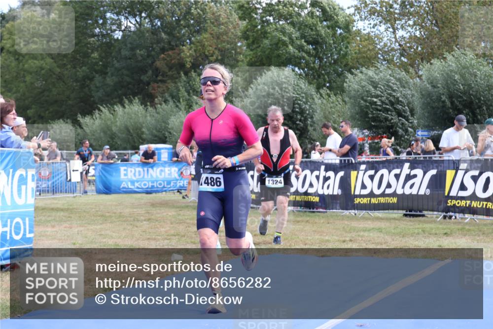 31.08.2025 - Elbe Triathlon Hamburg Strokosch-Dieckow http://msf.ph/oto/8656282 31.08.2025 12:00:50 Ziel 842, 1324, 1486, 1612 meine-sportfotos.de