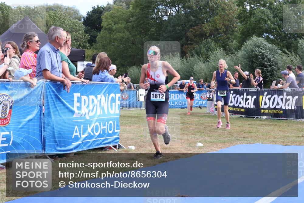 31.08.2025 - Elbe Triathlon Hamburg Strokosch-Dieckow http://msf.ph/oto/8656304 31.08.2025 12:00:57 Ziel 842, 905, 1324, 1438, 1612 meine-sportfotos.de