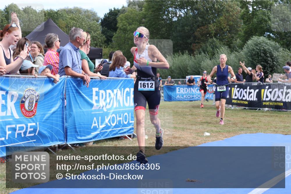 31.08.2025 - Elbe Triathlon Hamburg Strokosch-Dieckow http://msf.ph/oto/8656305 31.08.2025 12:00:57 Ziel 842, 905, 1324, 1438, 1612 meine-sportfotos.de
