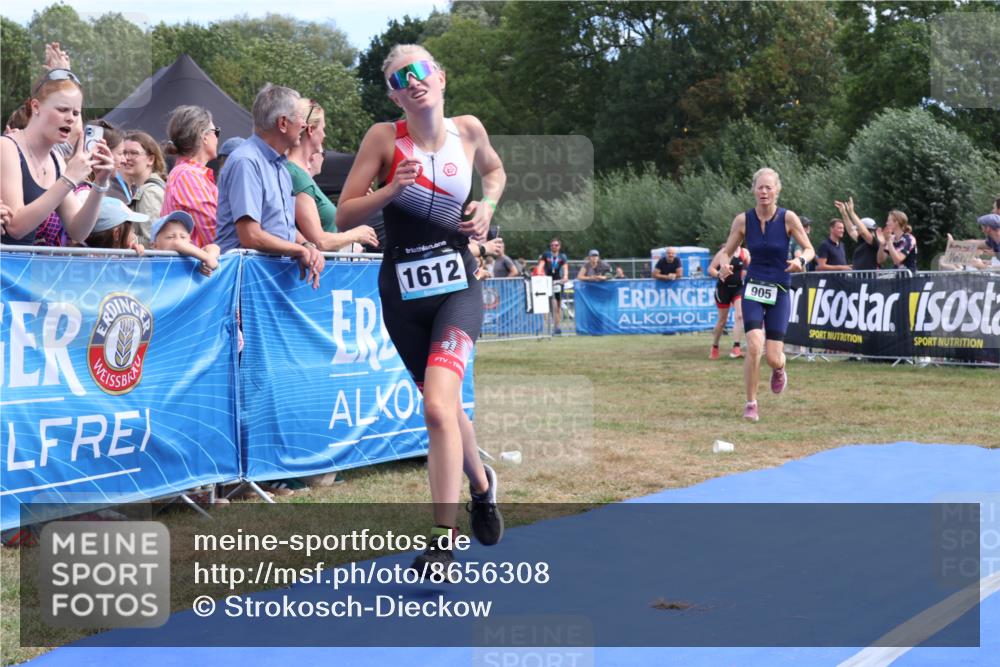 31.08.2025 - Elbe Triathlon Hamburg Strokosch-Dieckow http://msf.ph/oto/8656308 31.08.2025 12:00:58 Ziel 905, 1324, 1438, 1612 meine-sportfotos.de