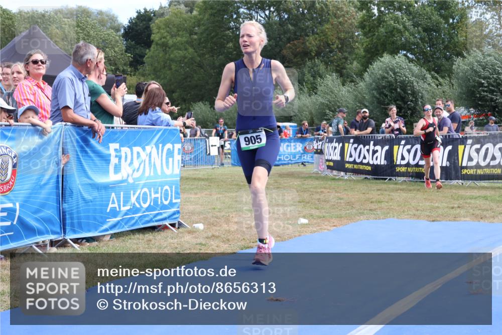 31.08.2025 - Elbe Triathlon Hamburg Strokosch-Dieckow http://msf.ph/oto/8656313 31.08.2025 12:01:00 Ziel 905, 1438, 1612 meine-sportfotos.de