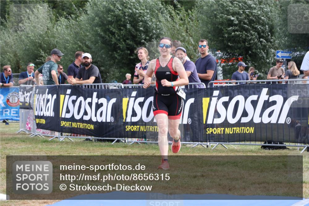 31.08.2025 - Elbe Triathlon Hamburg Strokosch-Dieckow http://msf.ph/oto/8656315 31.08.2025 12:01:01 Ziel 905, 1438, 1612 meine-sportfotos.de