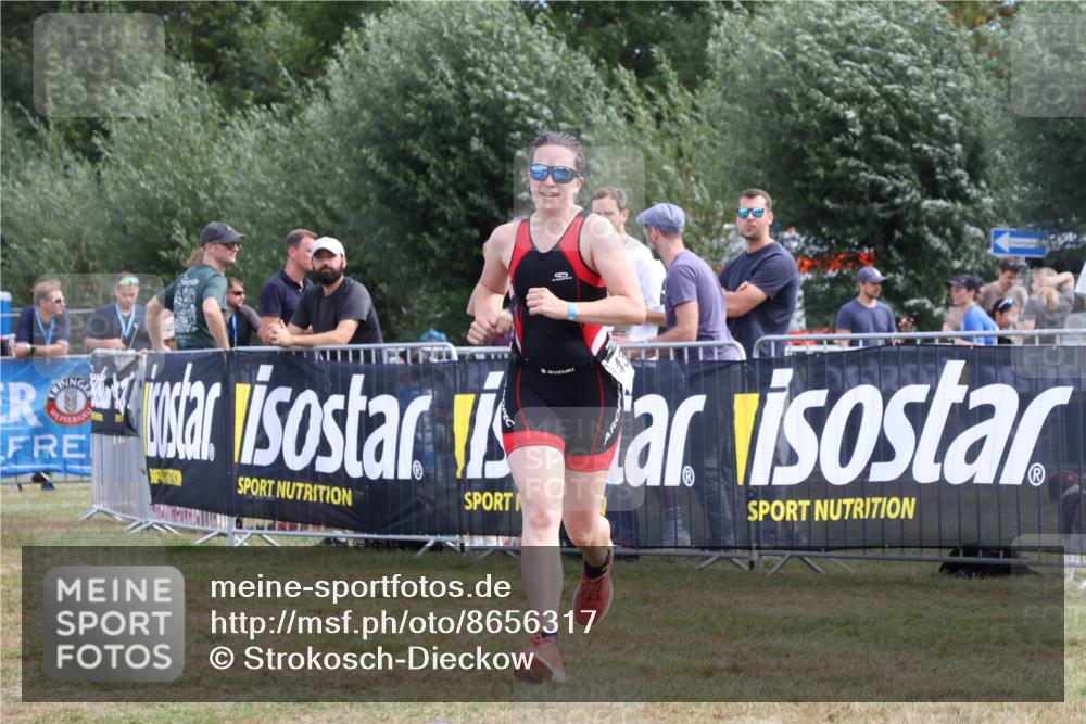 31.08.2025 - Elbe Triathlon Hamburg Strokosch-Dieckow http://msf.ph/oto/8656317 31.08.2025 12:01:02 Ziel 905, 1438, 1612 meine-sportfotos.de