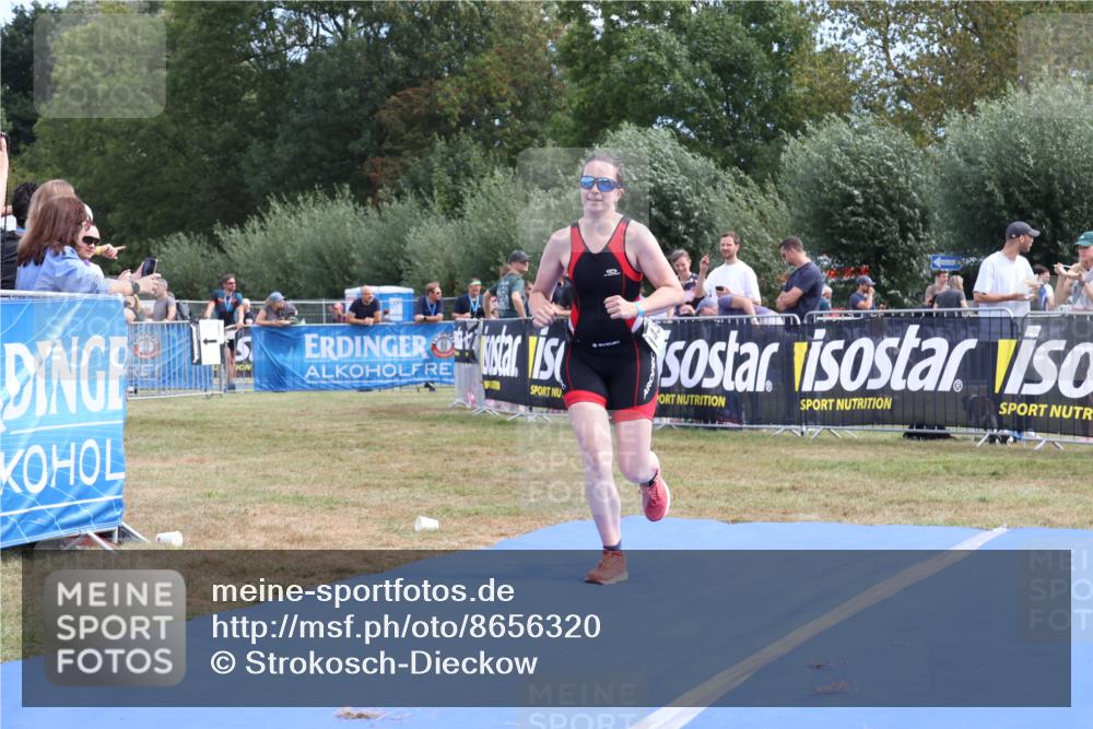 31.08.2025 - Elbe Triathlon Hamburg Strokosch-Dieckow http://msf.ph/oto/8656320 31.08.2025 12:01:03 Ziel 905, 1438, 1612 meine-sportfotos.de