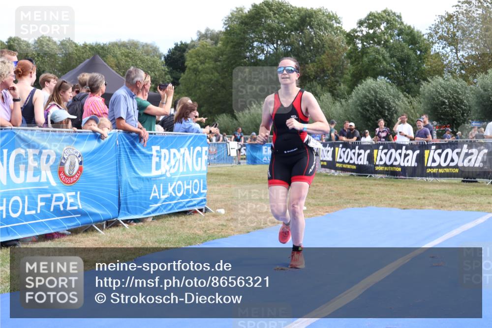 31.08.2025 - Elbe Triathlon Hamburg Strokosch-Dieckow http://msf.ph/oto/8656321 31.08.2025 12:01:04 Ziel 905, 1438, 1516 meine-sportfotos.de