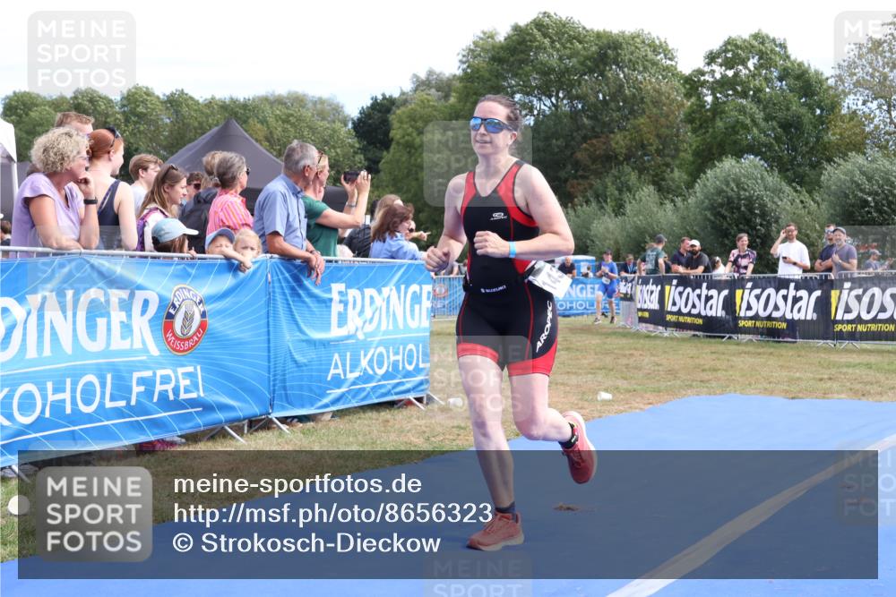 31.08.2025 - Elbe Triathlon Hamburg Strokosch-Dieckow http://msf.ph/oto/8656323 31.08.2025 12:01:05 Ziel 905, 1438, 1516 meine-sportfotos.de