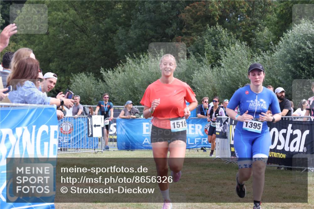 31.08.2025 - Elbe Triathlon Hamburg Strokosch-Dieckow http://msf.ph/oto/8656326 31.08.2025 12:01:12 Ziel 1395, 1516 meine-sportfotos.de