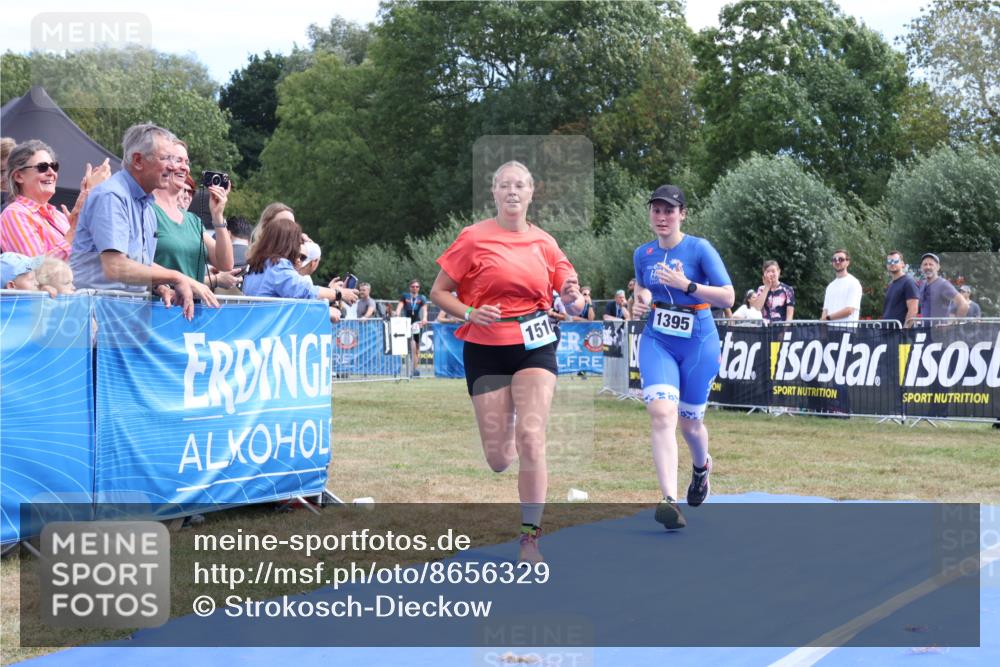 31.08.2025 - Elbe Triathlon Hamburg Strokosch-Dieckow http://msf.ph/oto/8656329 31.08.2025 12:01:13 Ziel 1395, 1409, 1516 meine-sportfotos.de