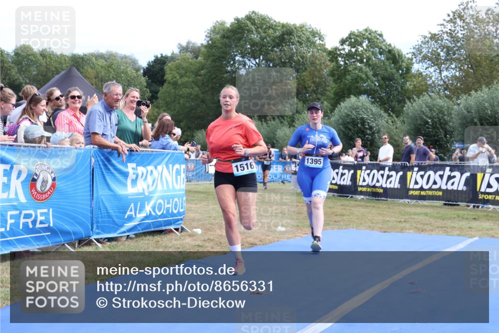 31.08.2025 - Elbe Triathlon Hamburg Strokosch-Dieckow http://msf.ph/oto/8656331 31.08.2025 12:01:13 Ziel 1395, 1409, 1516 meine-sportfotos.de