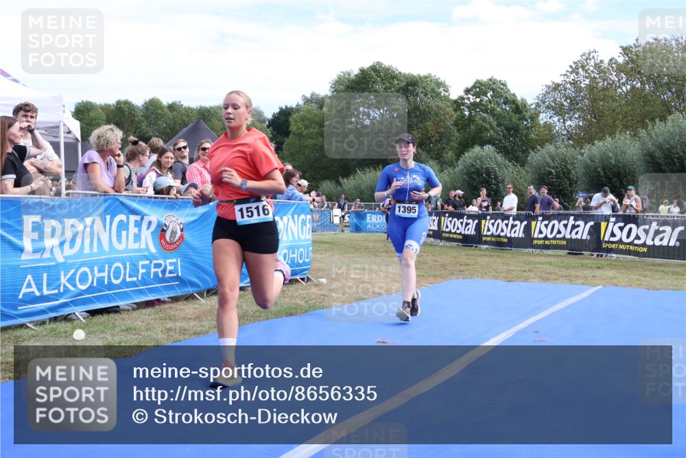 31.08.2025 - Elbe Triathlon Hamburg Strokosch-Dieckow http://msf.ph/oto/8656335 31.08.2025 12:01:14 Ziel 1395, 1409, 1516 meine-sportfotos.de