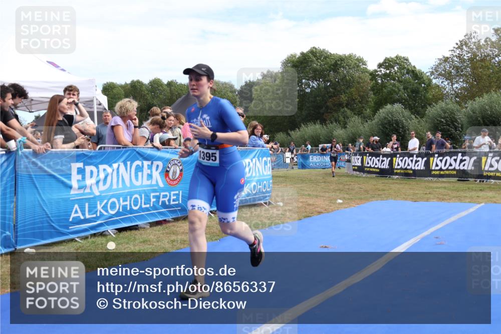31.08.2025 - Elbe Triathlon Hamburg Strokosch-Dieckow http://msf.ph/oto/8656337 31.08.2025 12:01:15 Ziel 1395, 1409, 1516 meine-sportfotos.de