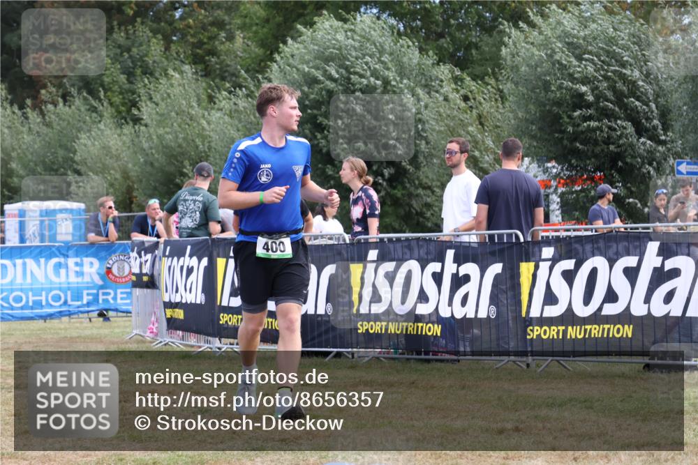 31.08.2025 - Elbe Triathlon Hamburg Strokosch-Dieckow http://msf.ph/oto/8656357 31.08.2025 12:01:42 Ziel 400, 914 meine-sportfotos.de