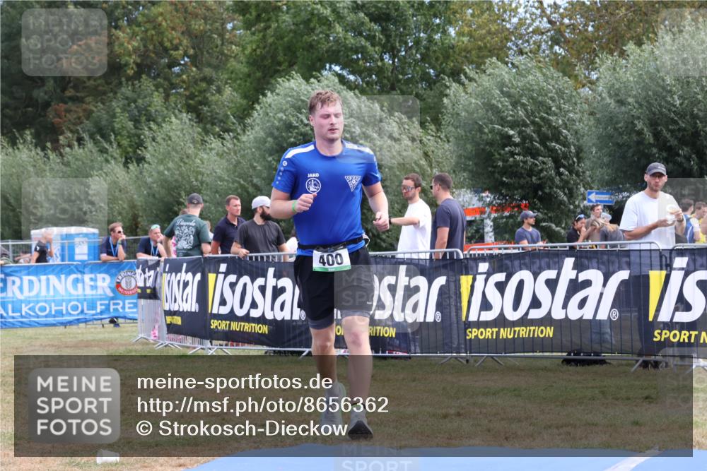 31.08.2025 - Elbe Triathlon Hamburg Strokosch-Dieckow http://msf.ph/oto/8656362 31.08.2025 12:01:43 Ziel 400, 914 meine-sportfotos.de