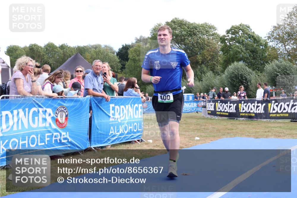 31.08.2025 - Elbe Triathlon Hamburg Strokosch-Dieckow http://msf.ph/oto/8656367 31.08.2025 12:01:46 Ziel 400, 914 meine-sportfotos.de