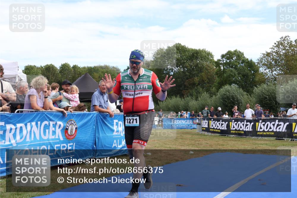 31.08.2025 - Elbe Triathlon Hamburg Strokosch-Dieckow http://msf.ph/oto/8656375 31.08.2025 12:02:12 Ziel 1271 meine-sportfotos.de
